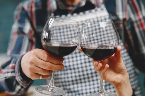 Wine Drinkers Show a Dramatically Lower Risk of Death Compared to Beer and Spirits Fans in Massive 13‑Year Study