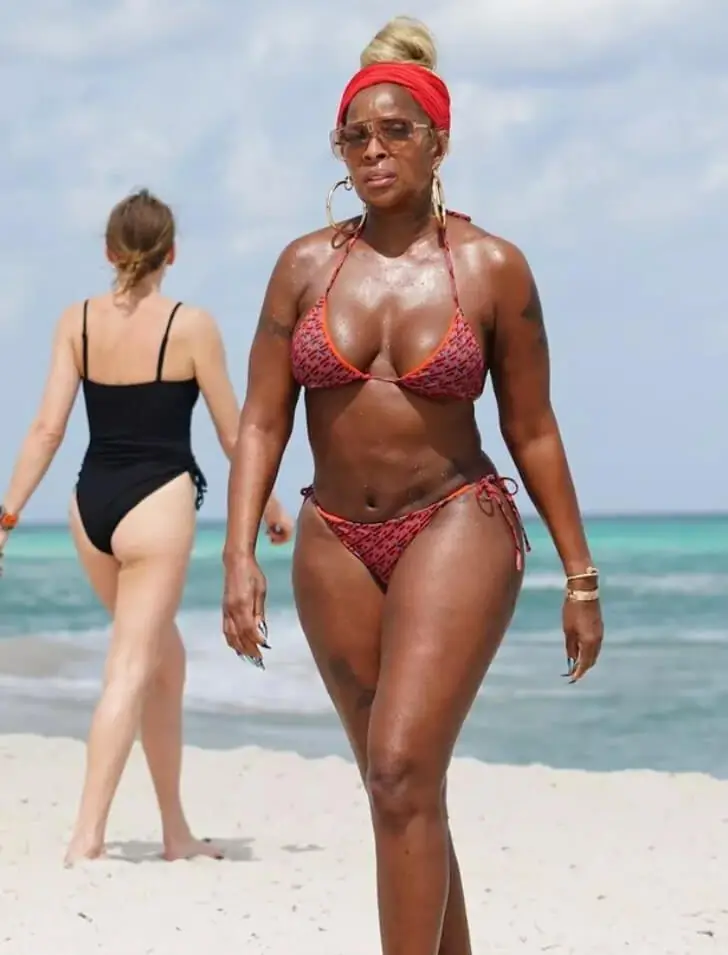 Mary J. Blige – Born in 1971