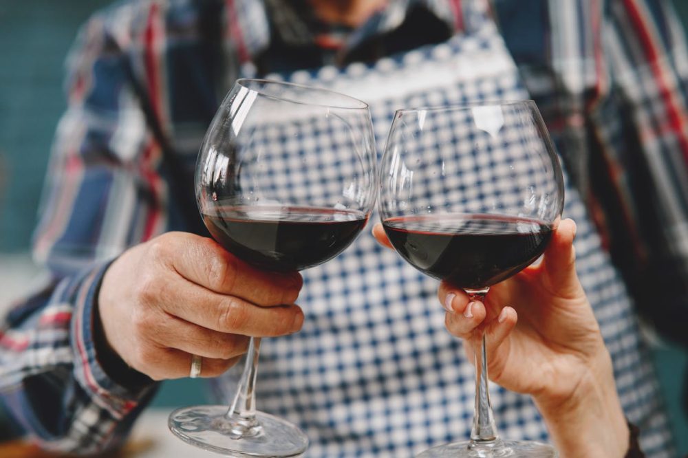 Wine Drinkers Show a Dramatically Lower Risk of Death Compared to Beer and Spirits Fans in Massive 13‑Year Study