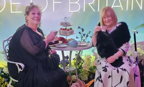 Susan Boyle Stuns the Red Carpet with a Glamorous New Blonde Hairstyle